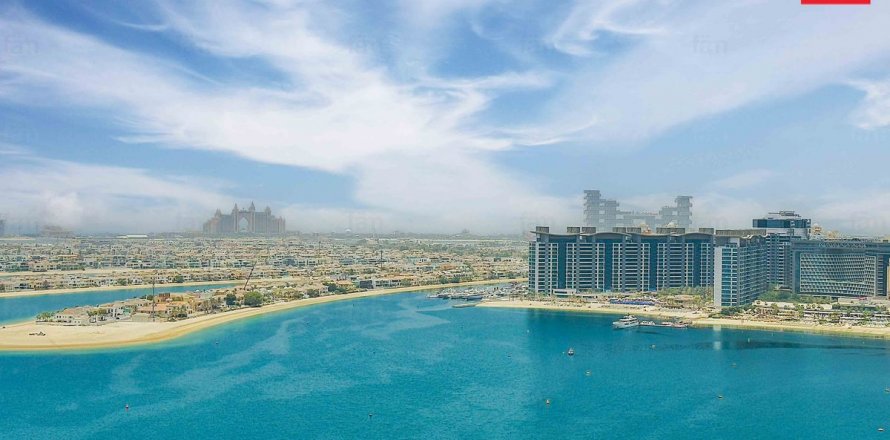 Apartment in Dubai Harbour, UAE 4 bedrooms, 239.3 sq.m. № 630444