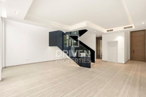 טאונהאוס להשכרה ב Al Barari, Dubai, איחוד האמירויות  4 חדרי שינה, 180.32 מ"ר, מספר 744834 - תמונה 2