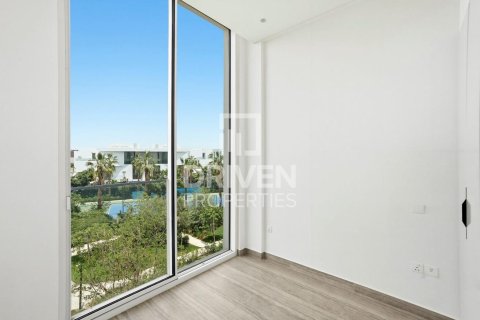 טאונהאוס להשכרה ב Al Barari, Dubai, איחוד האמירויות  4 חדרי שינה, 180.32 מ"ר, מספר 744834 - תמונה 11
