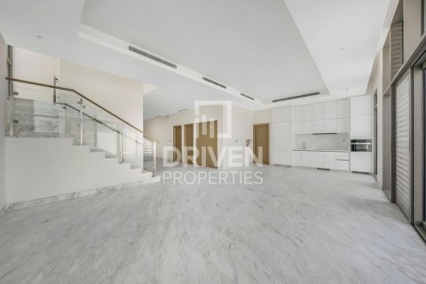 Huvila Mohammed Bin Rashid City, Dubai, Arabiemiraatit 4 makuuhuonetta, 569.96 m2 № 744832