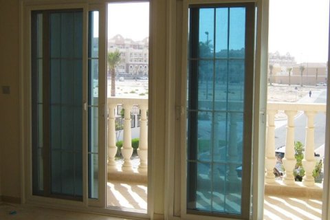 Casa urbana para arrendamento em Jumeirah Village Circle, Dubai, EAU 3 quartos, 317 m2 № 703314 - foto 19
