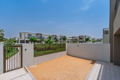 Townhouse sa Dubai Land, Dubai, UAE 3 silid-tulugan, 161 sq.m. № 703309 - larawan 13