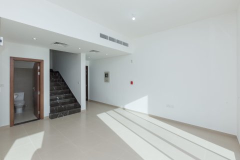 Apartamento en alquiler en Mudon, Dubai, EAU 3 dormitorios, 143 m2 № 722192 - foto 14