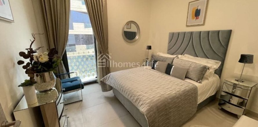 Квартира в Мирдиф, Дубай, ОАЕ 3 спальні, 166м2 № 722190