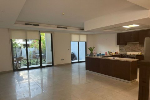 Adosado en alquiler en Motor City, Dubai, EAU 3 dormitorios, 239 m2 № 722191 - foto 1