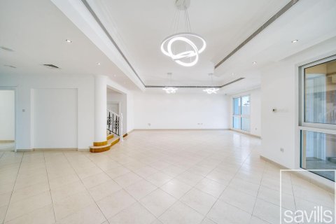 Vila u Umm Suqeim, Dubai, UAE 4 spavaćih soba, 1840.04 m2 Br. 747799 - fotografija 3