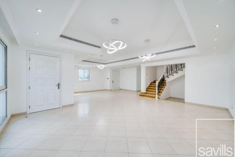 Vila u Umm Suqeim, Dubai, UAE 4 spavaćih soba, 1840.04 m2 Br. 747799 - fotografija 2