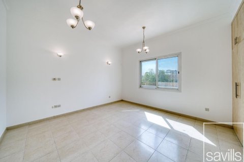 Vila u Umm Suqeim, Dubai, UAE 4 spavaćih soba, 1840.04 m2 Br. 747799 - fotografija 7
