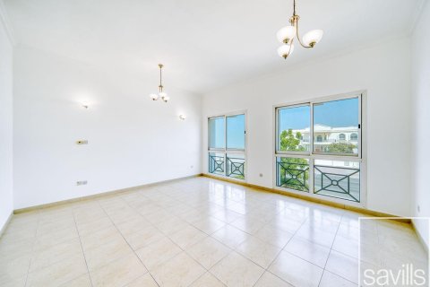 Vila u Umm Suqeim, Dubai, UAE 4 spavaćih soba, 1840.04 m2 Br. 747799 - fotografija 5