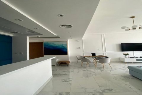 Business Bay, Dubai, UAE의 임대용 아파트 침실 2개, 123.56제곱미터 번호 637583 - 사진 21