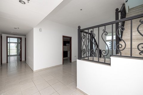Apartment in Dubai, UAE 3 bedrooms, 305.73 sq.m. № 637584 - photo 2