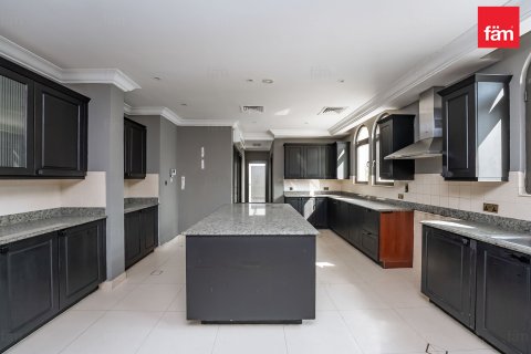 Βίλα σε Palm Jumeirah, Dubai, ΗΑΕ 6 υπνοδωμάτια, 1241.7 τ.μ. Αρ. 679777 - φωτογραφία 9