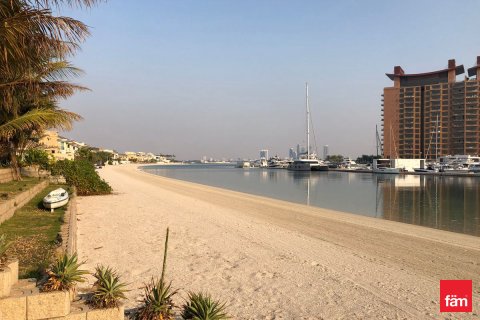 Villa te huur in Palm Jumeirah, Dubai, VAE 6 slaapkamers, 1241.6 vr.m., nr 679777 - foto 11
