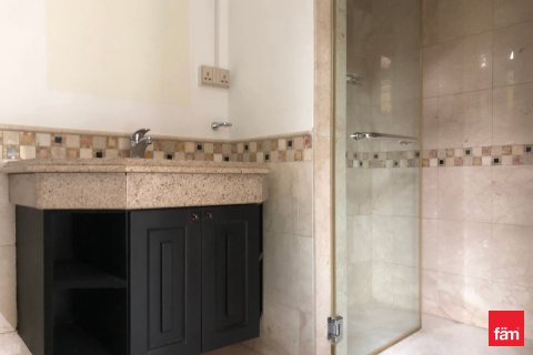 Villa te huur in Palm Jumeirah, Dubai, VAE 6 slaapkamers, 1241.6 vr.m., nr 679777 - foto 9