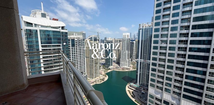 Apartment in Jumeirah Lake Towers, Dubai, UAE 3 bedrooms, 146 sq.m. № 701065