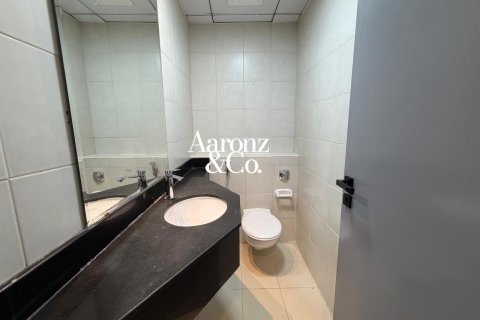 Apartment in Jumeirah Lake Towers, Dubai, UAE 3 bedrooms, 146 sq.m. № 701065 - photo 17