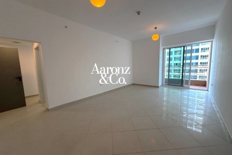 Apartment in Jumeirah Lake Towers, Dubai, UAE 3 bedrooms, 146 sq.m. № 701065 - photo 2
