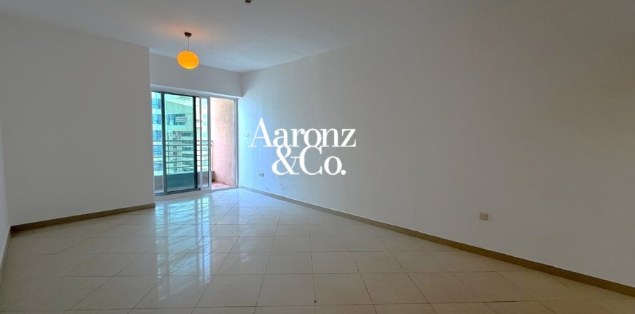 Apartamento en Jumeirah Lake Towers, Dubai, EAU 3 dormitorios, 146 m² № 701065