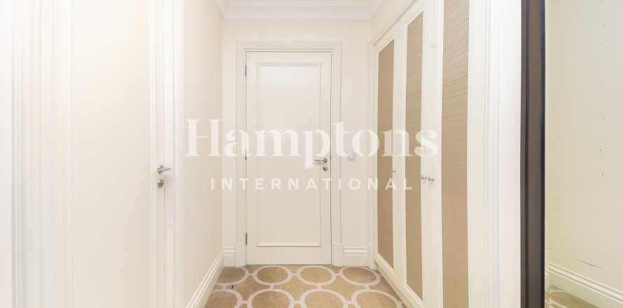 Қонақ үйдегі апартаменттер Даунтаун Дубай (Даунтаун Бурдж Дубай), БАӘ-да 2 жатын бөлмелер, 162.61 м² № 651554