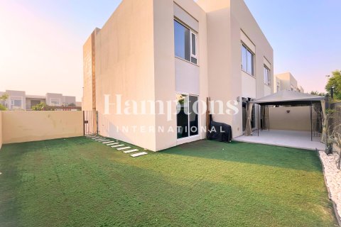 Kaupunkipientalo Dubai South (Dubai World Central), Arabiemiraatit 3 makuuhuonetta, 213.67690000 m2 № 651559 - kuva 21