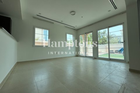 Villa en alquiler en Jumeirah Village Triangle, Dubai, EAU 2 dormitorios, 249.90907000 m2 № 651558 - foto 12