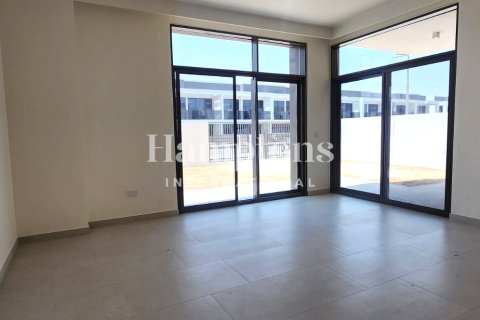 Villa à louer à Al Furjan, Dubai, EAU 4 chambres, 358.88428900 m2 № 651556 - photo 5