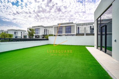 Kaupunkipientalo Al Furjan, Dubai, Arabiemiraatit 4 makuuhuonetta, 238 m2 № 660683 - kuva 3