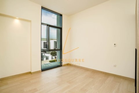 Kaupunkipientalo Al Furjan, Dubai, Arabiemiraatit 4 makuuhuonetta, 238 m2 № 660683 - kuva 7