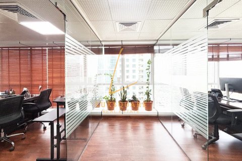 Toimisto Jumeirah Lake Towers, Dubai, Arabiemiraatit 100 m2 № 660685 - kuva 1