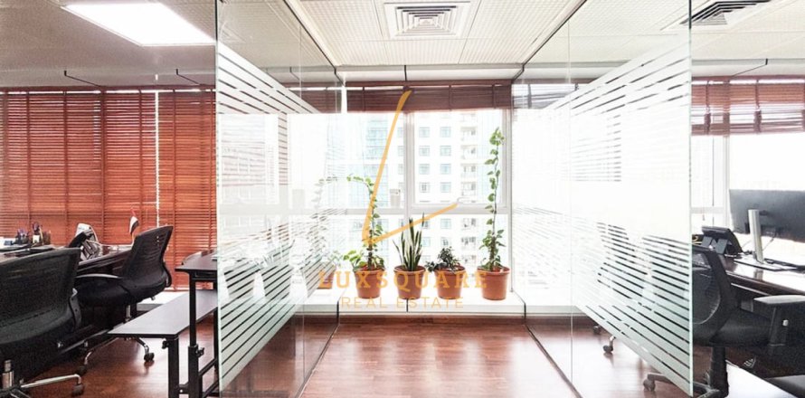 Toimisto Jumeirah Lake Towers, Dubai, Arabiemiraatit 100 m2 № 660685