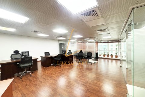 Toimisto Jumeirah Lake Towers, Dubai, Arabiemiraatit 100 m2 № 660685 - kuva 3