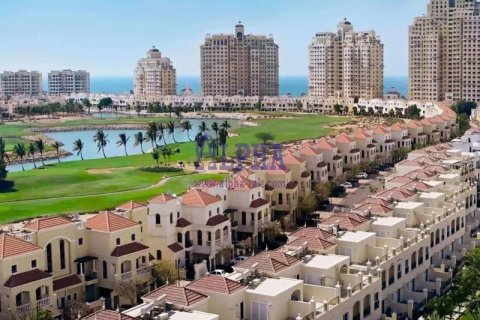 Huvila Al Hamra Village, Ras Al Khaimah, Arabiemiraatit 3 makuuhuonetta, 197 m2 № 660682 - kuva 1