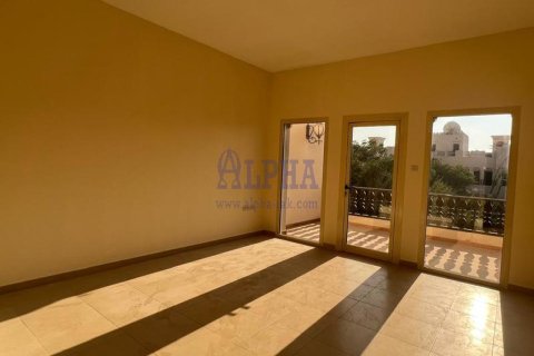 Huvila Al Hamra Village, Ras Al Khaimah, Arabiemiraatit 3 makuuhuonetta, 197 m2 № 660682 - kuva 12