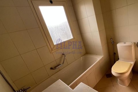 Huvila Al Hamra Village, Ras Al Khaimah, Arabiemiraatit 3 makuuhuonetta, 197 m2 № 660682 - kuva 17