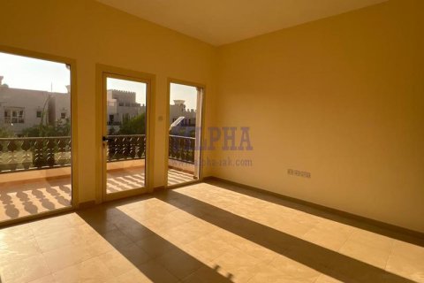 Huvila Al Hamra Village, Ras Al Khaimah, Arabiemiraatit 3 makuuhuonetta, 197 m2 № 660682 - kuva 13