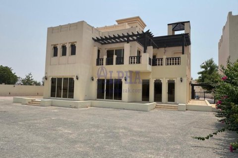 Vila u gradu Al Hamra Village, Ras Al Khaimah, UAE 5 spavaće sobe, 991.3 m2 Br. 659657 - Slika 4