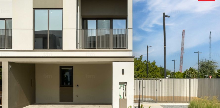 Villa in Tilal Al Ghaf, Dubai, UAE 4 bedrooms, 266.9 sq.m. № 652288