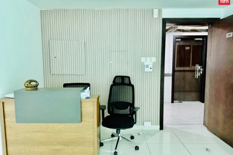 Oficiu în Al Barsha, Dubai, EAU 91 mp.  №727064