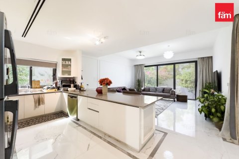 Vila u gradu Dubai Hills Estate, UAE 5 spavaće sobe, 525.2 m2 Br. 701518 - Slika 28