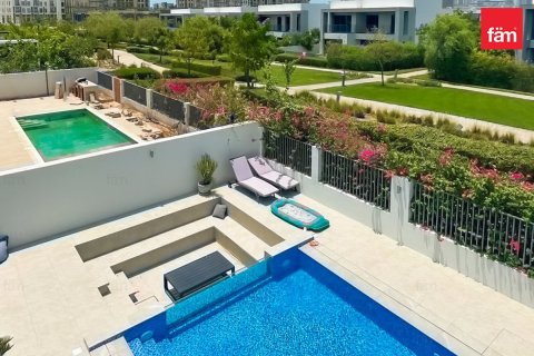 Vila u gradu Dubai Hills Estate, UAE 5 spavaće sobe, 525.2 m2 Br. 701518 - Slika 2