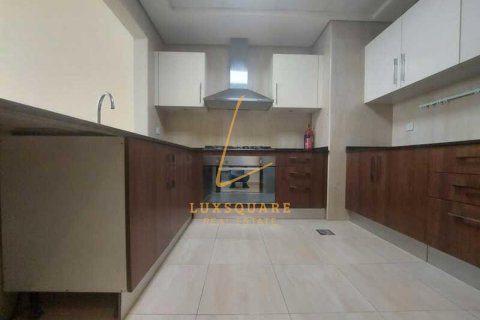 Apartmen di Al Furjan, Dubai, UAE 2 bilik tidur, 119 meter persegi № 766381 - foto 3