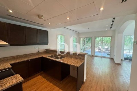 Üürile anda villa asukohaga Jumeirah Village Triangle, Dubai, AÜE: 2 magamistoaga, 708 m² Nr 643785 - pilt 5