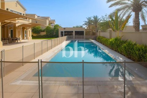 Vila di Arabian Ranches, Dubai, UAE 6 bilik tidur, 1644 meter persegi № 643784 - foto 4