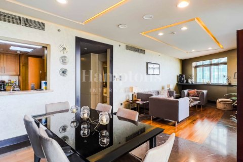 Lägenhet uthyres i The Views, Dubai, UAE 2 sovrum, 137.30970497 kvm Nr. 651659 - fotografi 16