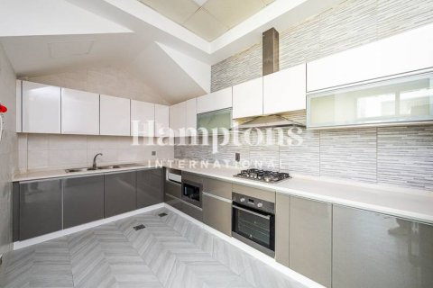 Rijtjeshuis te huur in Al Furjan, Dubai, VAE 4 slaapkamers, 306.11538500 vr.m., nr 651658 - foto 12