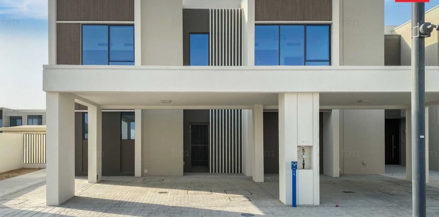 Radhus i Dubai, UAE 4 sovrum, 255.5 kvm Nr. 641492