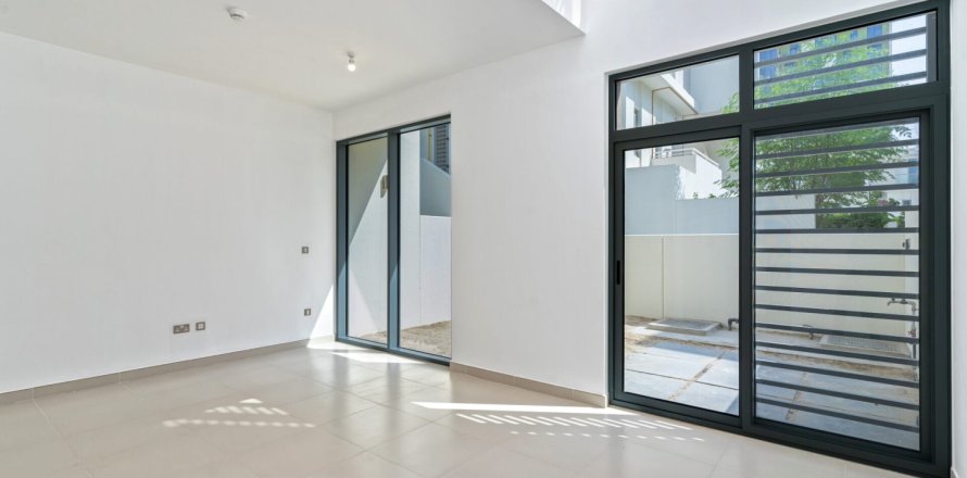 Maison de ville à Dubai South (Dubai World Central), Dubai, EAU: 2 chambres, 169 m2 № 686469
