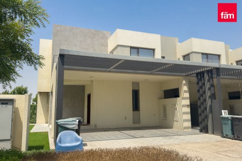 Vilă de închiriat în Dubai, EAU 4 dormitoare, 248.1 mp.  №700070 - poză 3