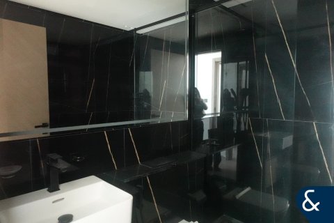 Apartment in Jumeirah Village Circle, Dubai, UAE 2 bedrooms, 115 sq.m. № 671295 - photo 11