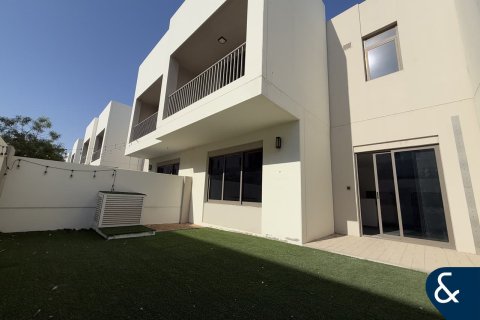 Townhouse di Town Square, Dubai, UEA 3 kamar tidur, 188 m2 nomor 671297 - foto 1